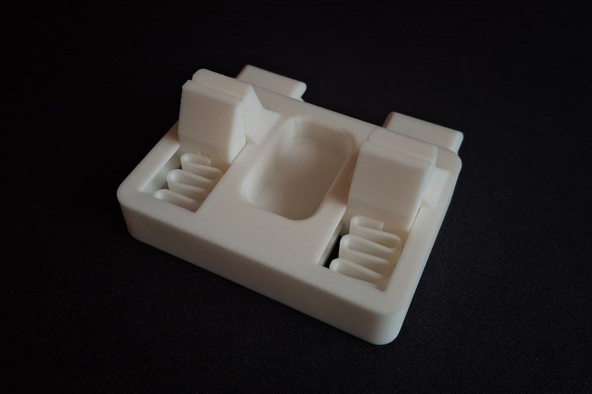 Löt-Halterung für Kabel